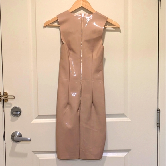 Oh Polly 0 Trust in V Nude Vinyl Bodycon Dress - Picture 6 of 9